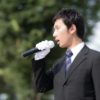 フリースタイルラップで政策をアピールするMC若手議員