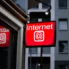 Internetの看板